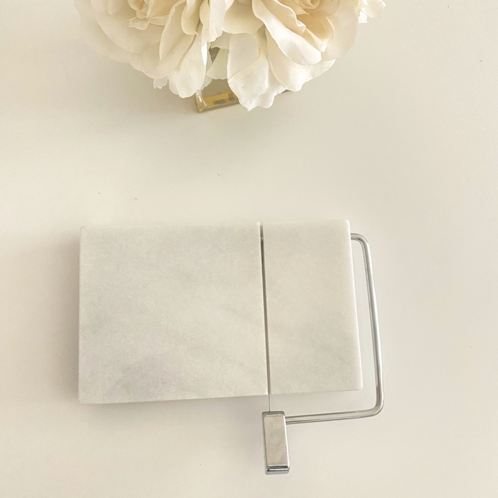 Marble cheese slicer